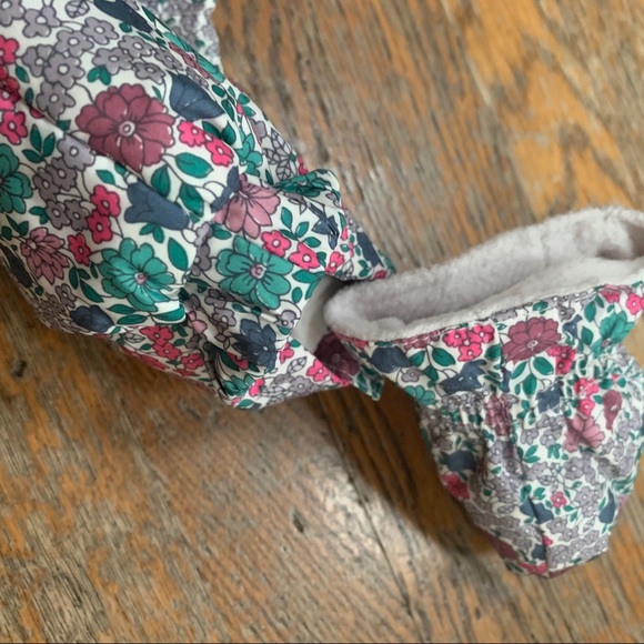 Baby Gap floral ColdControl down snowsuit 0-6month - Picture 5 of 7